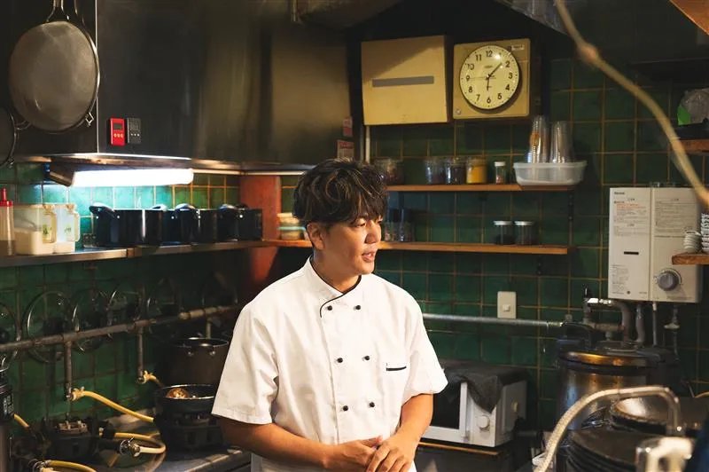 キッチン、植竹大介シェフ