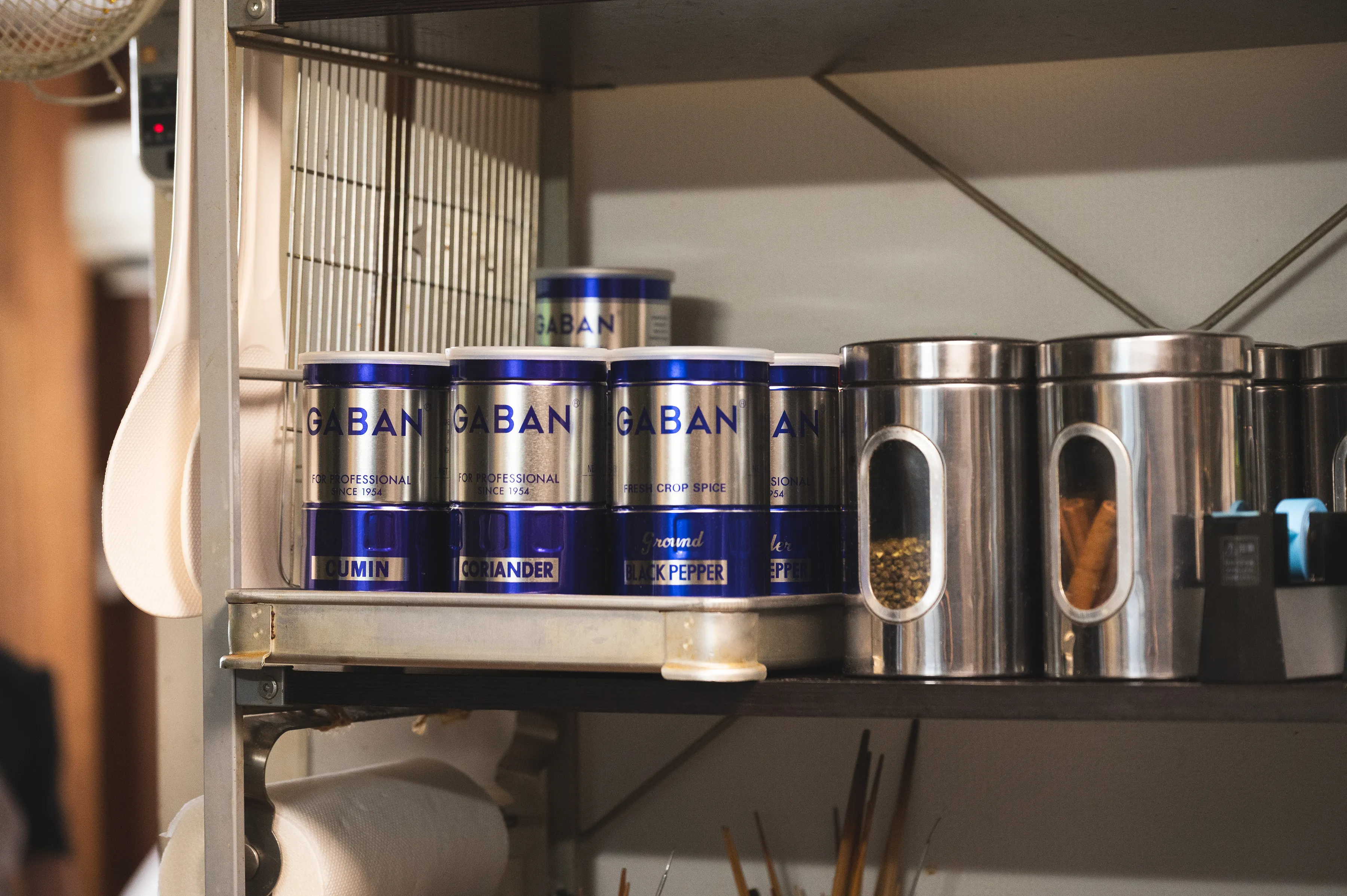 chiobenのアトリエに並ぶスパイスコーナー