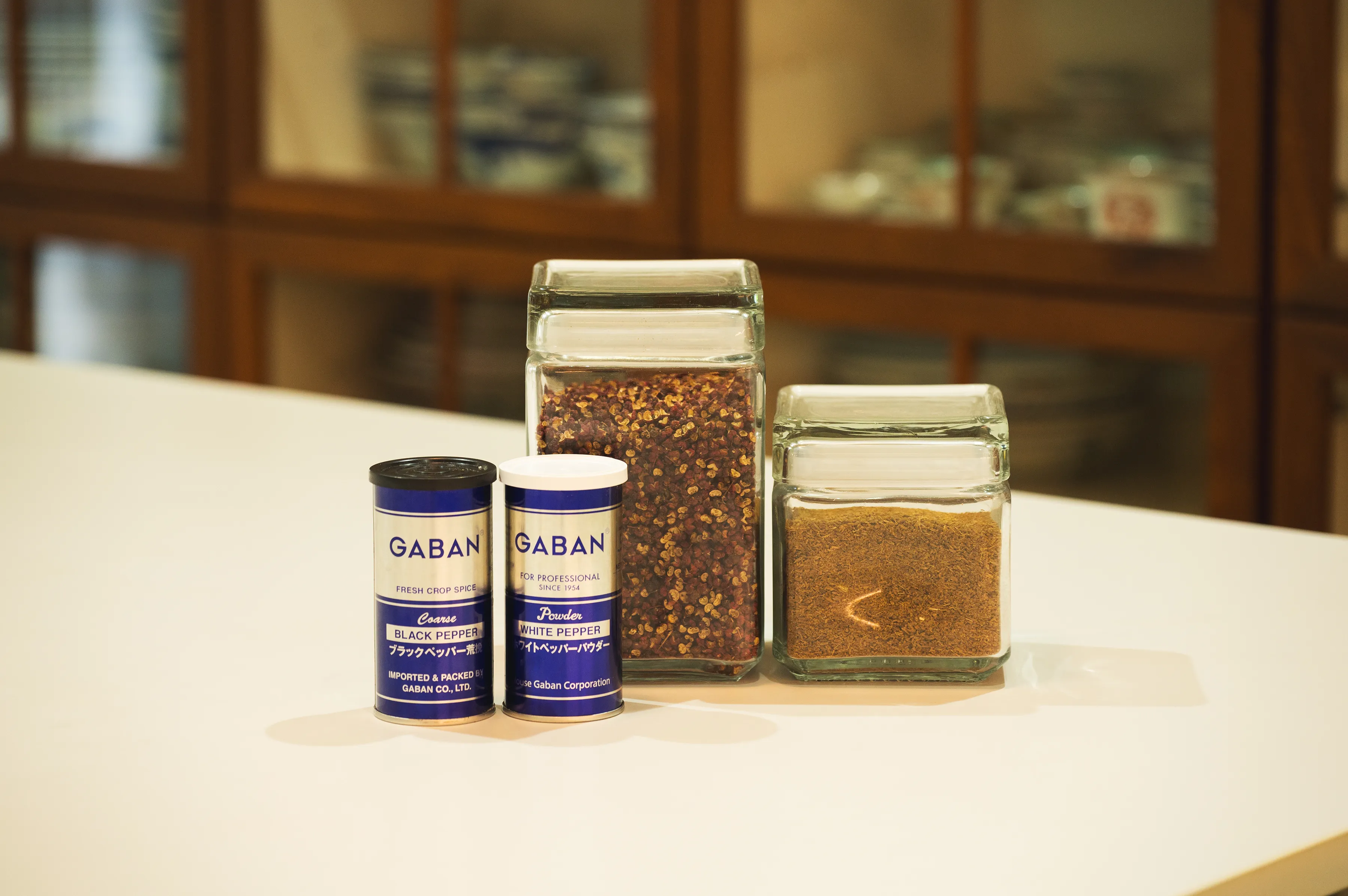 ブラックペパーとホワイトペパーなど常備スパイス